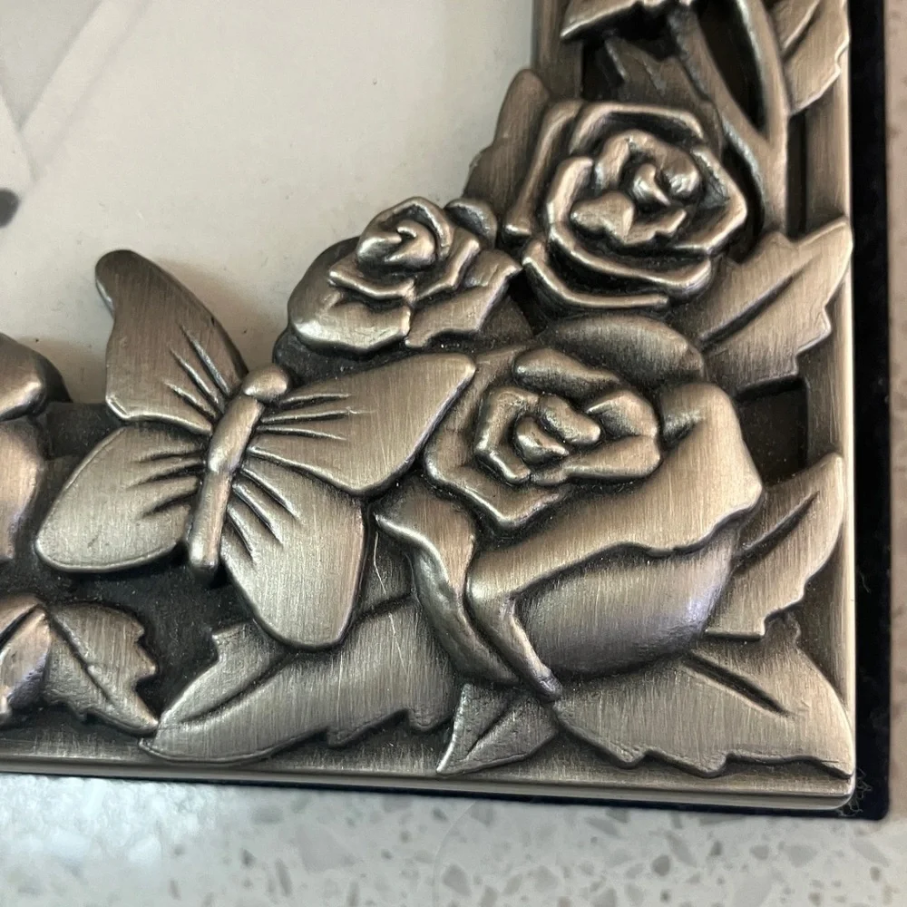 Vintage 3 D Pewter Lattice Flower, Butterfly, & Hummingbird photo‎ frame & album